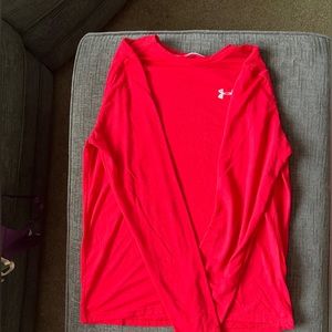 Under Armour heatgear fitted long sleeve red T shirt, size M (Men’s)